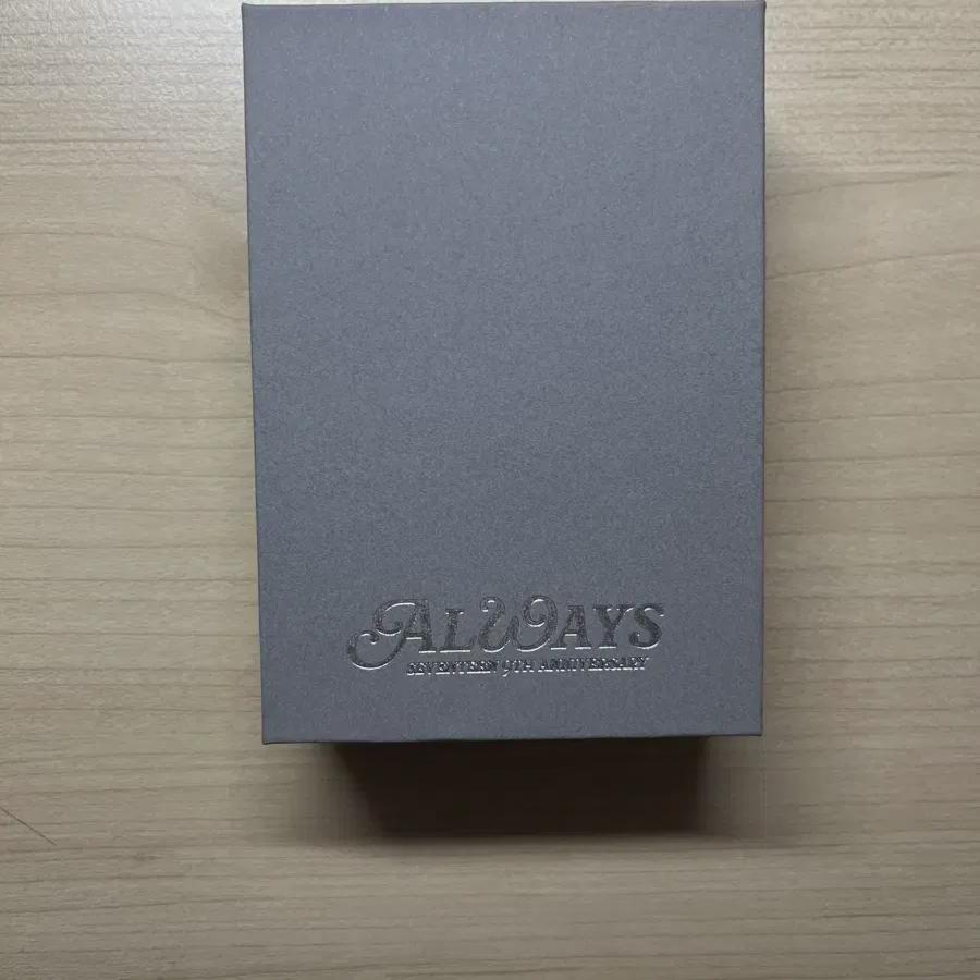 

Распродажа ожерелья Seventeen Escoops