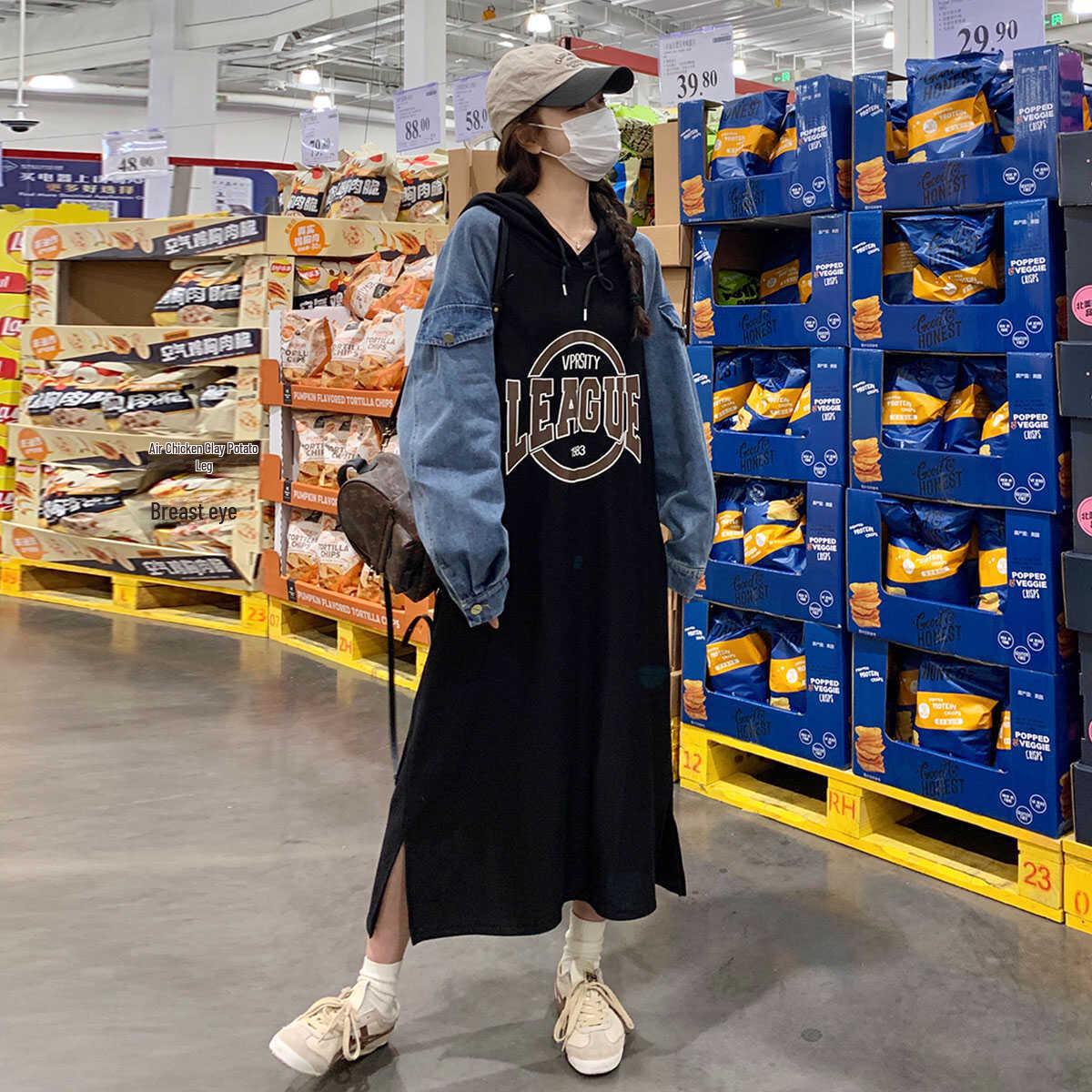 

Женское черное платье-свитер с принтом в виде букв, весна 2025 г. — повседневный и шикарный стиль S чёрный