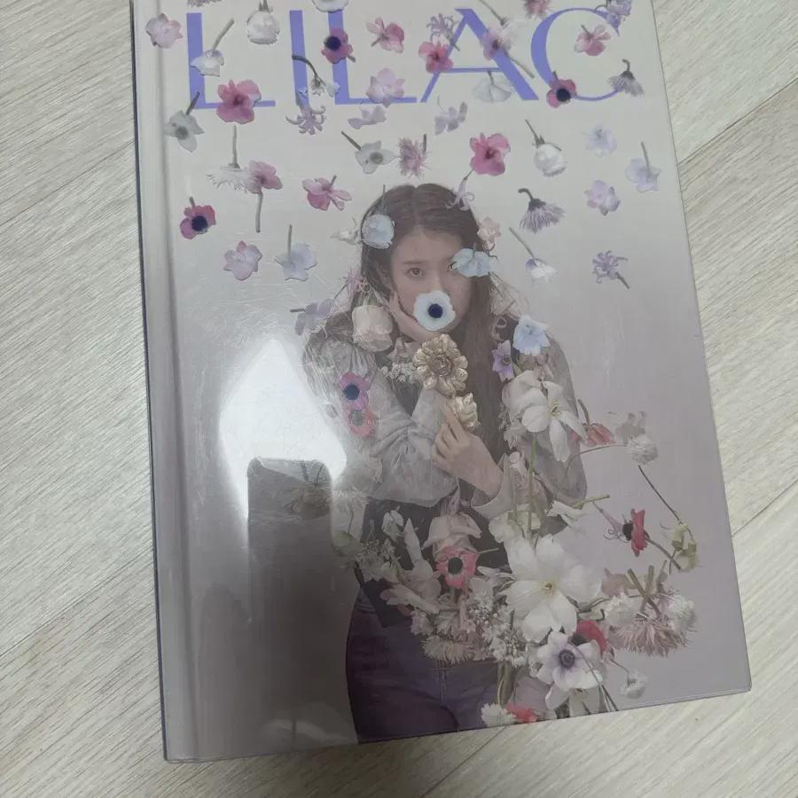 

Iu Lilac Photobook