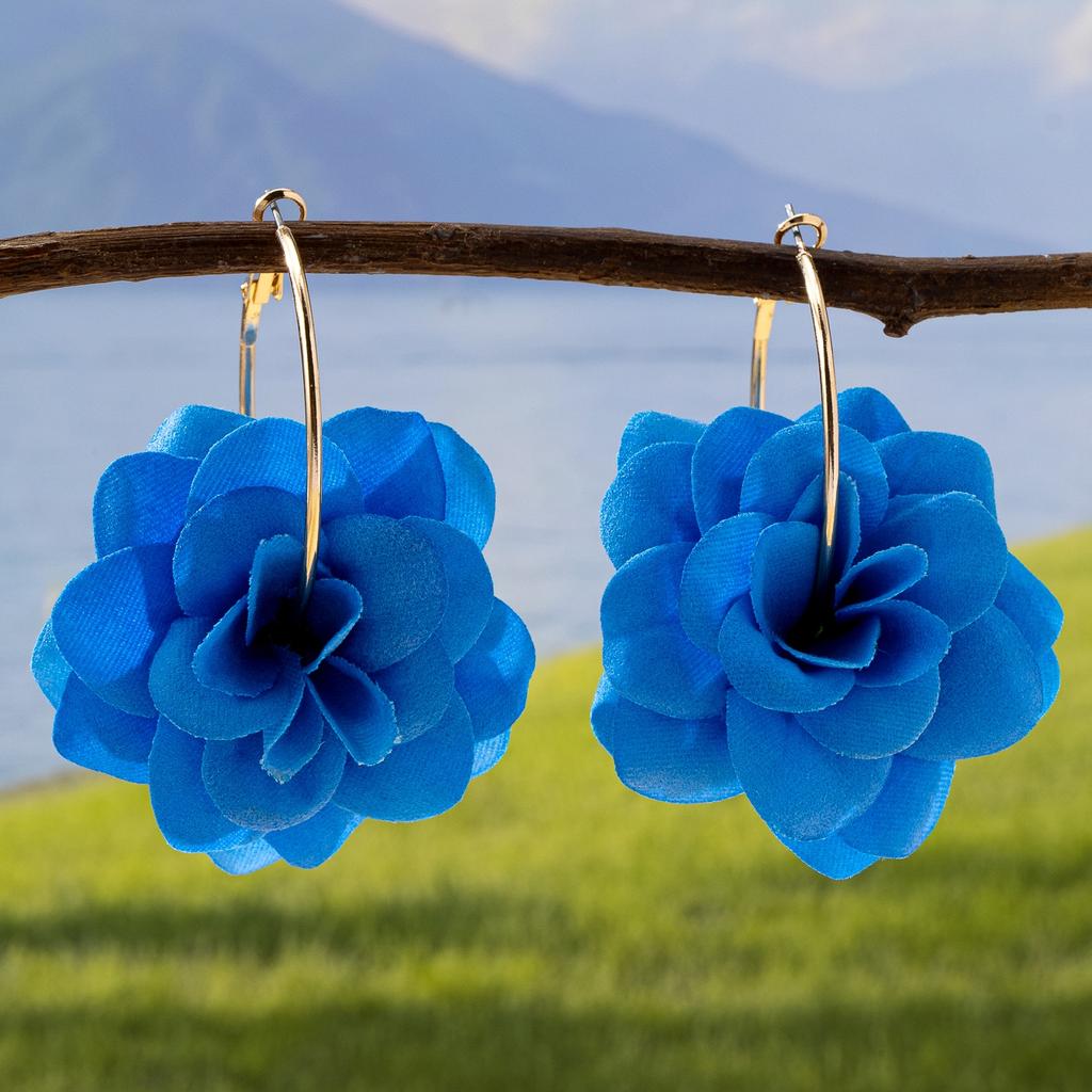 A Pair of Women's Hoop Earrings with Red Three-Dimensional Fabric Flowers, Suitable for Everyday Wear and Vacation Wear