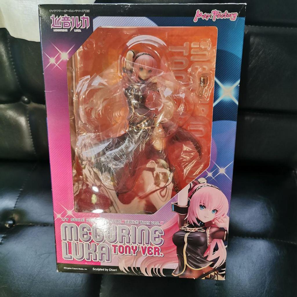[USED] Opened MEGURINE LUKA TONY VER. figure