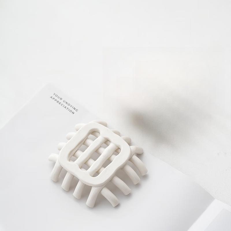 YIXI Nordic Minimalist Ceramic Soap Dish