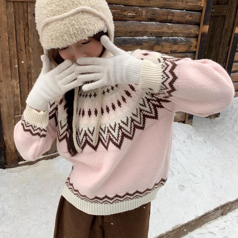 Women's Nordic Style Fair Isle Knit Sweater – Retro, Round Neck, Long Sleeve, Warm and Fashionable for Fall and Winter.