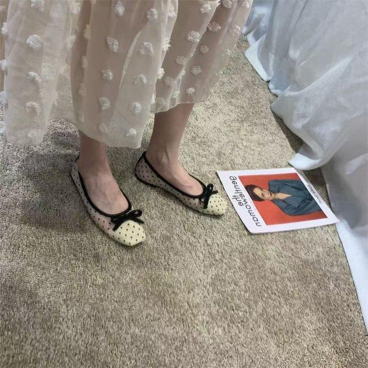 Square head shallow mouth single shoes women's flat bottom 2026 new summer hollow shoes lace mesh soft sole shoes ladyshoes