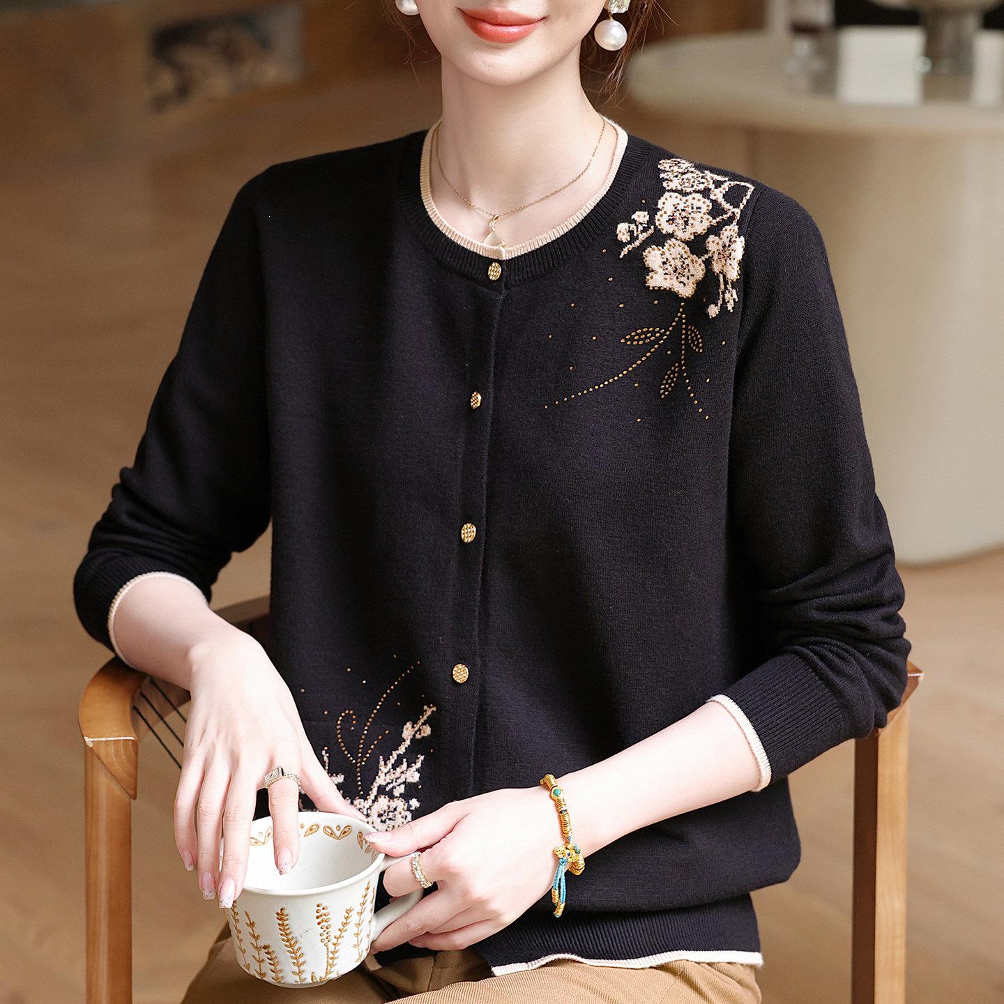 

Mom s New Autumn/Spring Stylish Embroidered Knit Cardigan for Middle-Aged Women M (Approx. 40-50 kg)