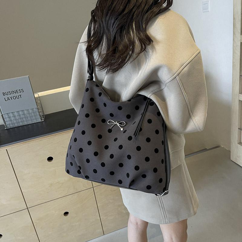 Сумка-тоут с бантом — фото 3