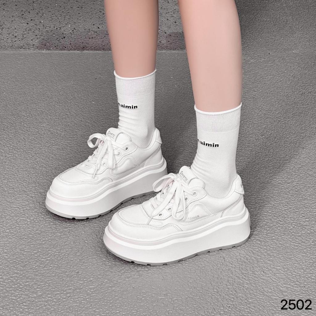Leather retro little white shoes women's thick-soled versatile breathable casual sports board shoes 2025 spring new soft-soled women's shoes