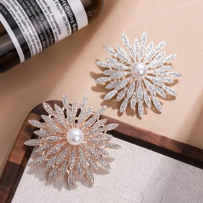 Golden Sunflower Diamond & Pearl Brooch: Elegant Accessory for Jacket Collars