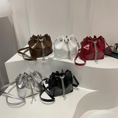 Niche Premium Small Bag Women's New Red Bucket Bag Simple and Fashionable Shoulder Messenger Bag