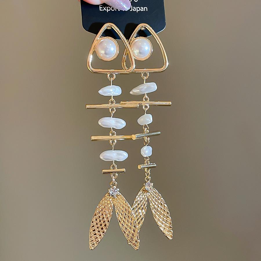 

Gold Plated Metal Daily Jewelry Personality Triangle Simulated Pearl Hollow Fish Bone Tassel Long Drop Earrings for Women