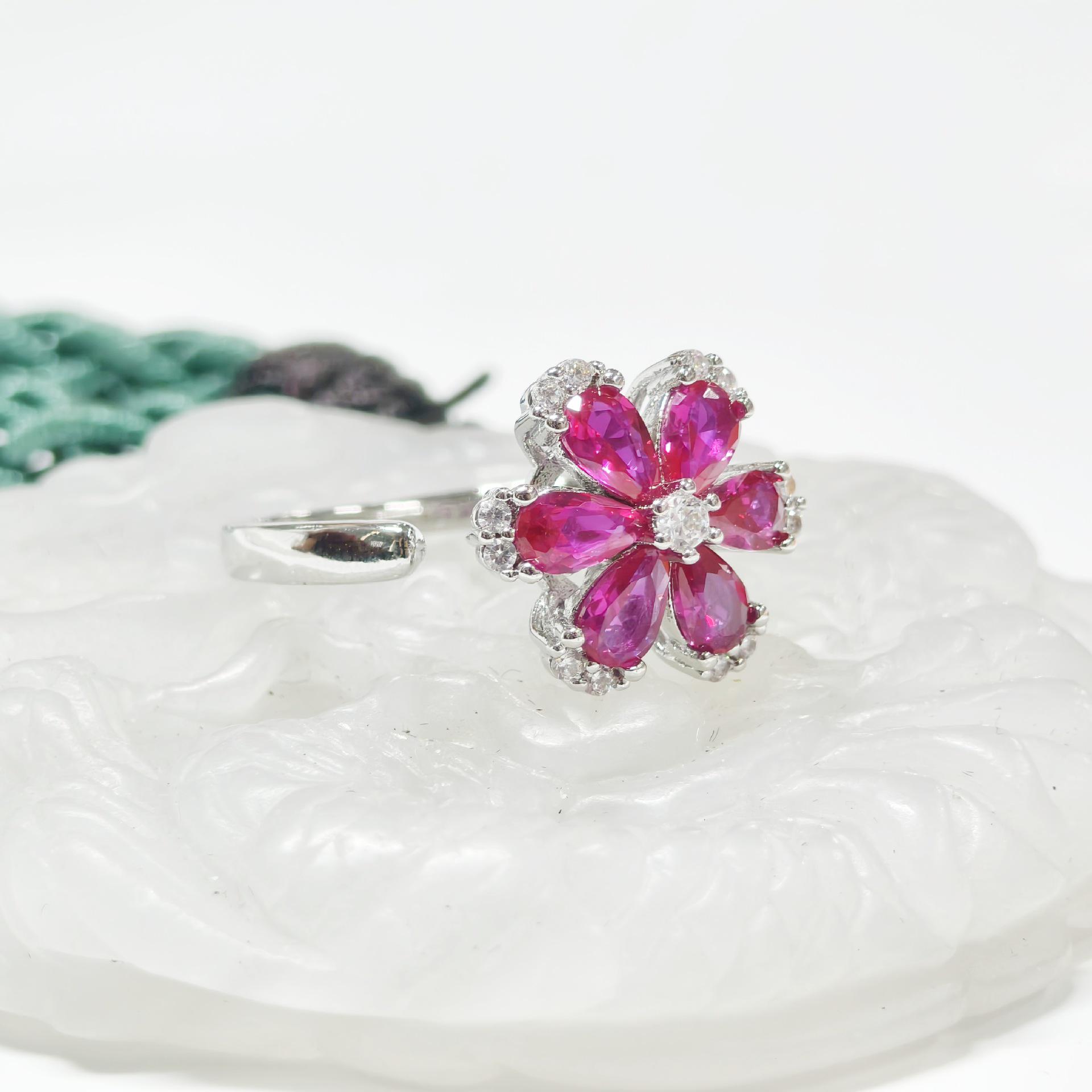 

Gusen Jewelry Petal-Inspired Luxury Women s Versatile Mori Style High-End Ring