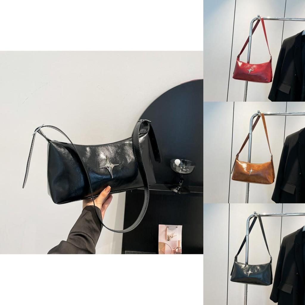 Chic And Minimalist Shoulder Bag For Women Ideal For Casual And Sporty Outfits