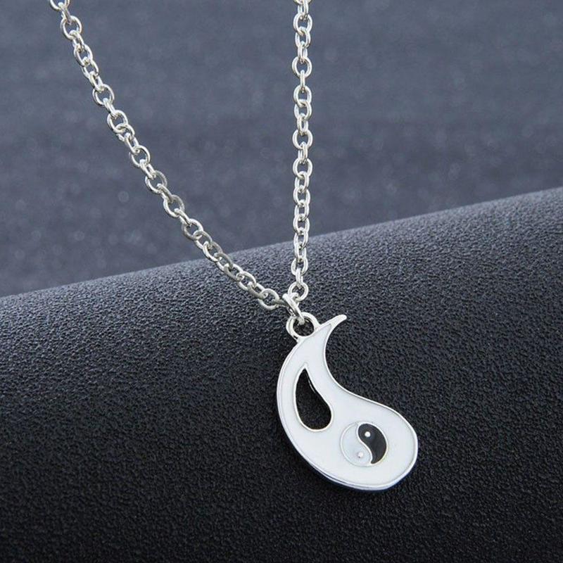 2pcs Yin Yang Charm Pendant Friend Couple Necklaces