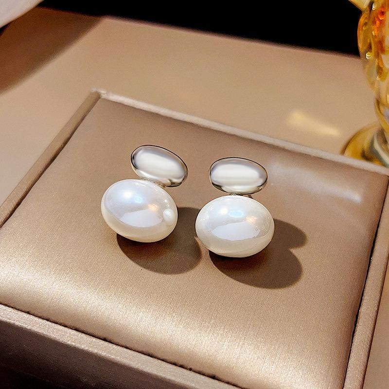Light Luxury Simple Pearl Earrings Women'S Metal Smooth Pearl Geometric Star Love Ear Jewelry Of The Same Style
