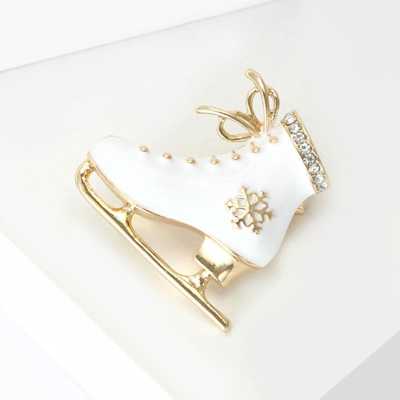 Ski Ice Skate Shoe Brooches Unisex Pins for Winter Sports Enthusiasts Casual Party Accessories