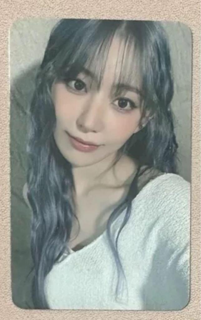 [USED] Le Sserafim Sakura EASY BDM Limited Edition Bonus Trading Card