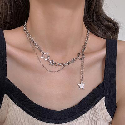 Collier ras du cou à pampilles en couches d'étoile brillante, bijoux Y2K pour femmes, colliers à breloques