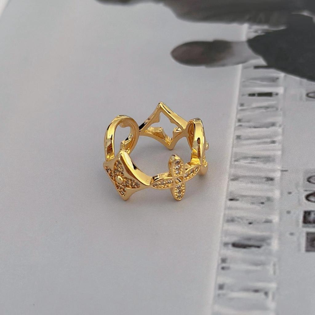 Trendy High-Quality Gold-Plated Women'S Geometric Diamond-Encrusted Four-Leaf Flower Ring Women'S Personalized Wind Ring