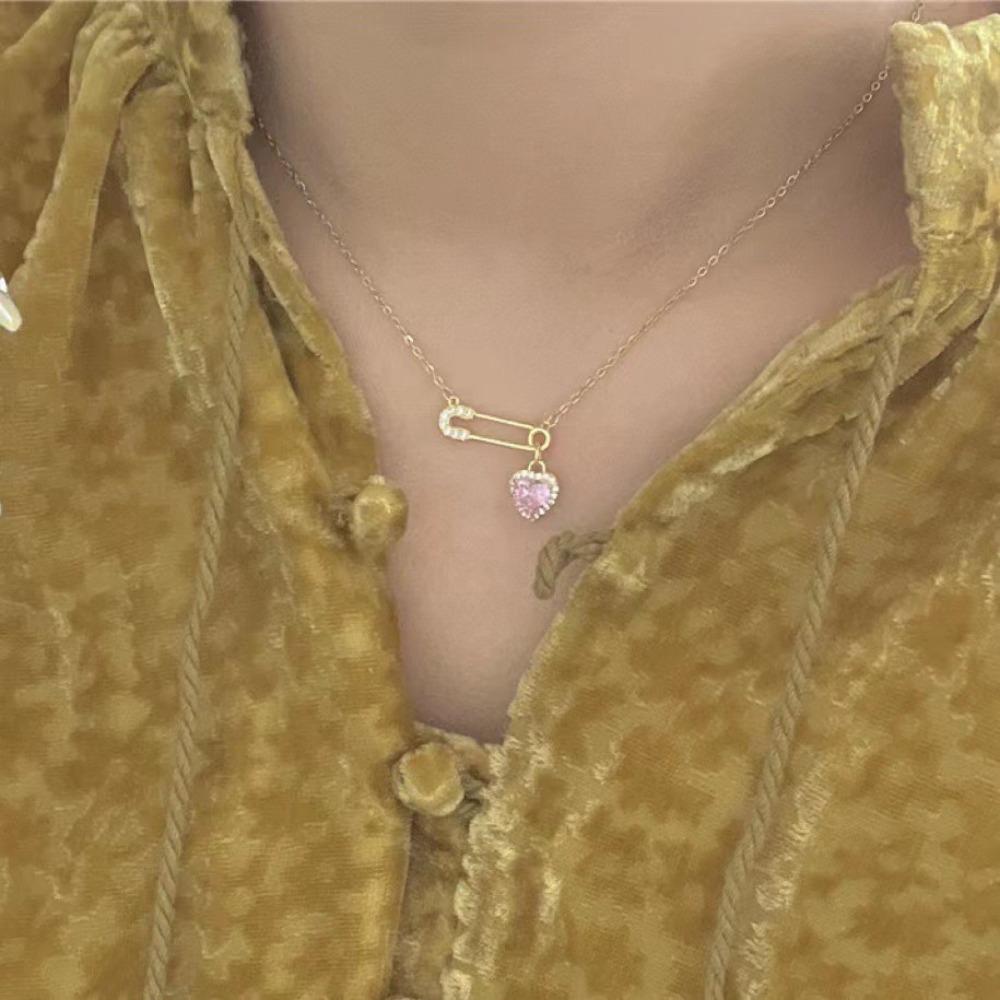 Clip Pin Necklace Love Pendant Necklace Fashion Collarbone Chains  Women
