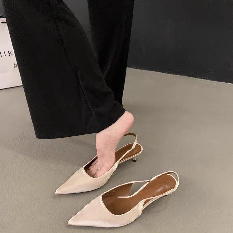 

Niche feeling bag head sandals women s shoes spring and autumn 2025 new thin heels not tired feet pointed empty shoes 35 абрикосовый