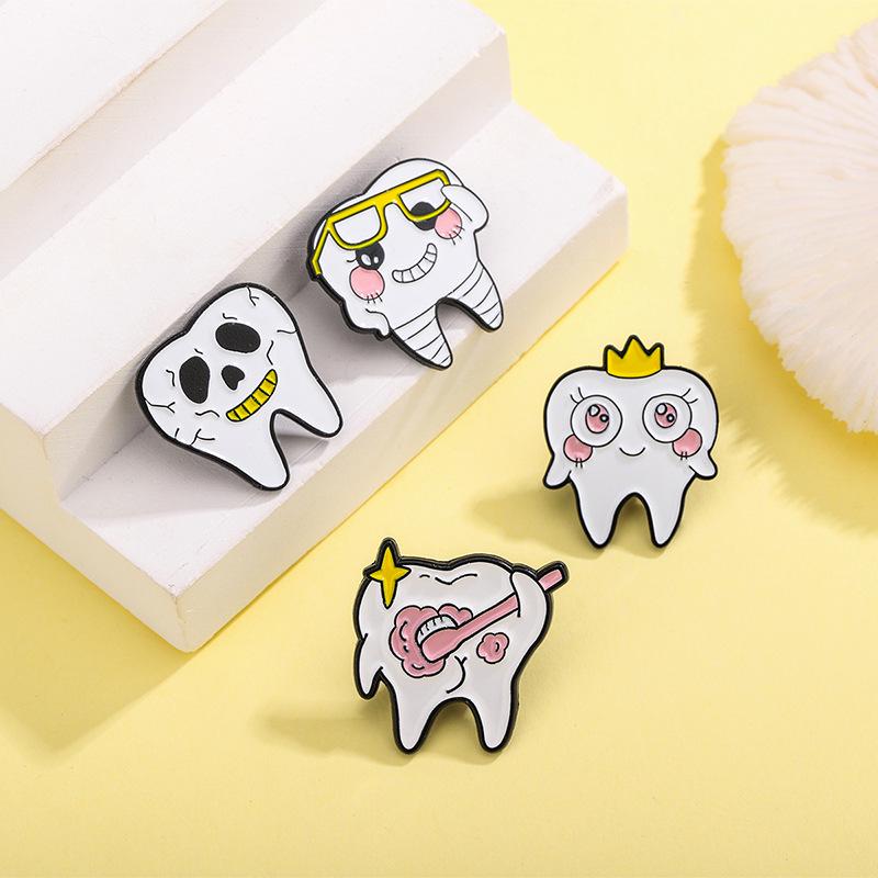 Chic White Toothbrush Brooch: Love Your Smile & Happy Brushing