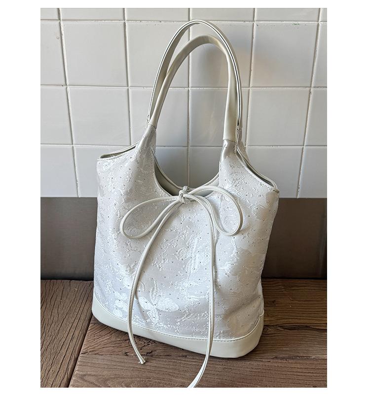 2025 new niche design bag women s large-capacity sail tote bag versatile commuter shoulder handbag underarm bag