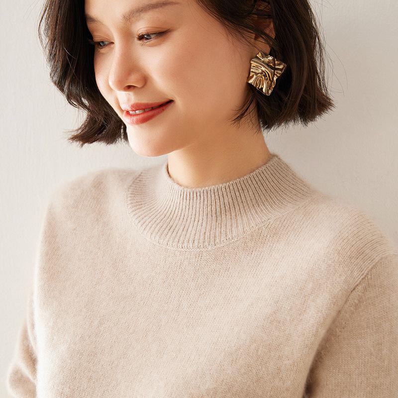 Women's Classic Cashmere Sweater - Autumn/Winter Style, Seven-Stitch Half-High Collar, Regular Shoulder, Long Sleeve, Solid Color, Commuter-Friendly.