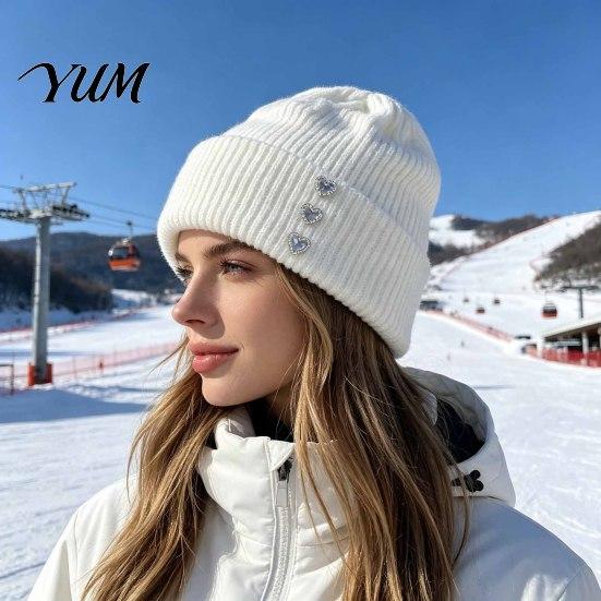 Autumn Winter Outdoor Headgear Heart Rhinestone Knitted Hat, Women Glitter Warm Cuffed Skull Cap with Rhinestones Stretchy Knit for Daily Street Wear