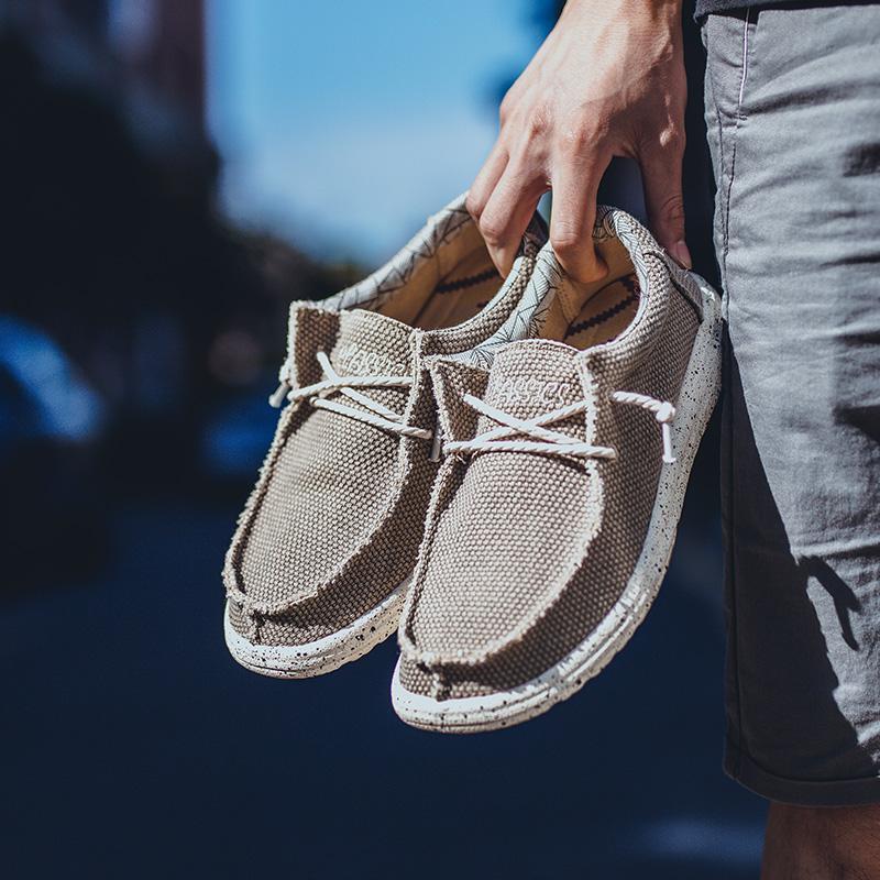 

Мода 2025 Мода Мужские Повседневные Лоферы Летние Холщовые Удобные Новые Роскошный Бренд Дизайнерские Джинсовые Спортивные Кроссовки для Ходьбы Tenis Masculino 39 абрикосовый