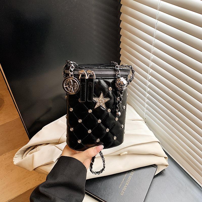 Design bright diamond box bag, new fashionable diamond chain bag, wind temperament crossbody shoulder bag
