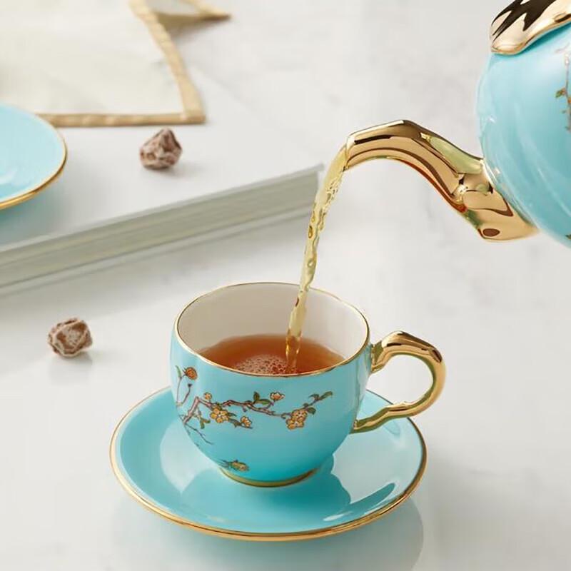 Auratic Chinese Style Lady Porcelain Teacup Set
