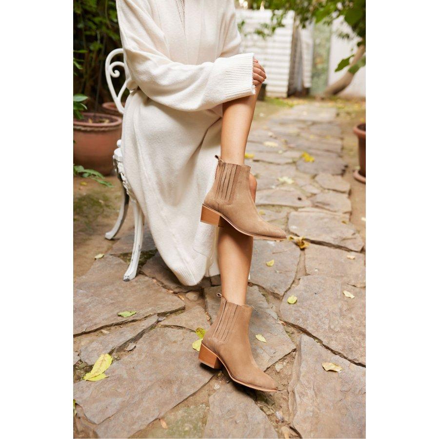 Women's Genuine Leather Low Heeled Casual Boots