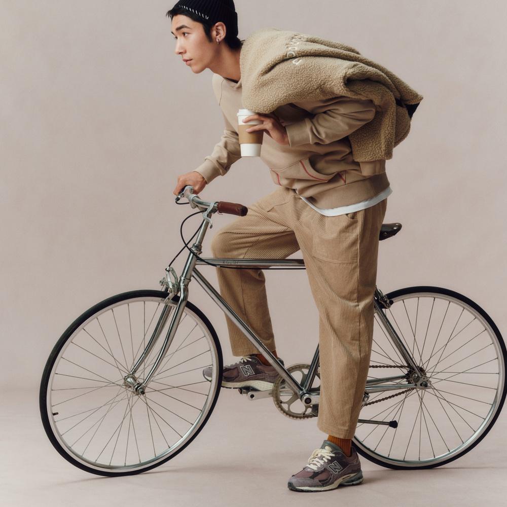 New Balance 2002R Protection Pack - Lunar New Year Unisex Sneakers Lila Zink Eiffelturm M2002RDY