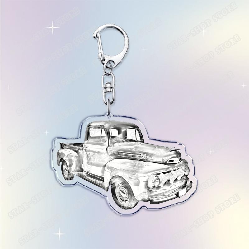 Vintage Classic Old Truck Keychains for Accessories Jewelry Retro Vector Car Keyrings Fans Friends Gifts