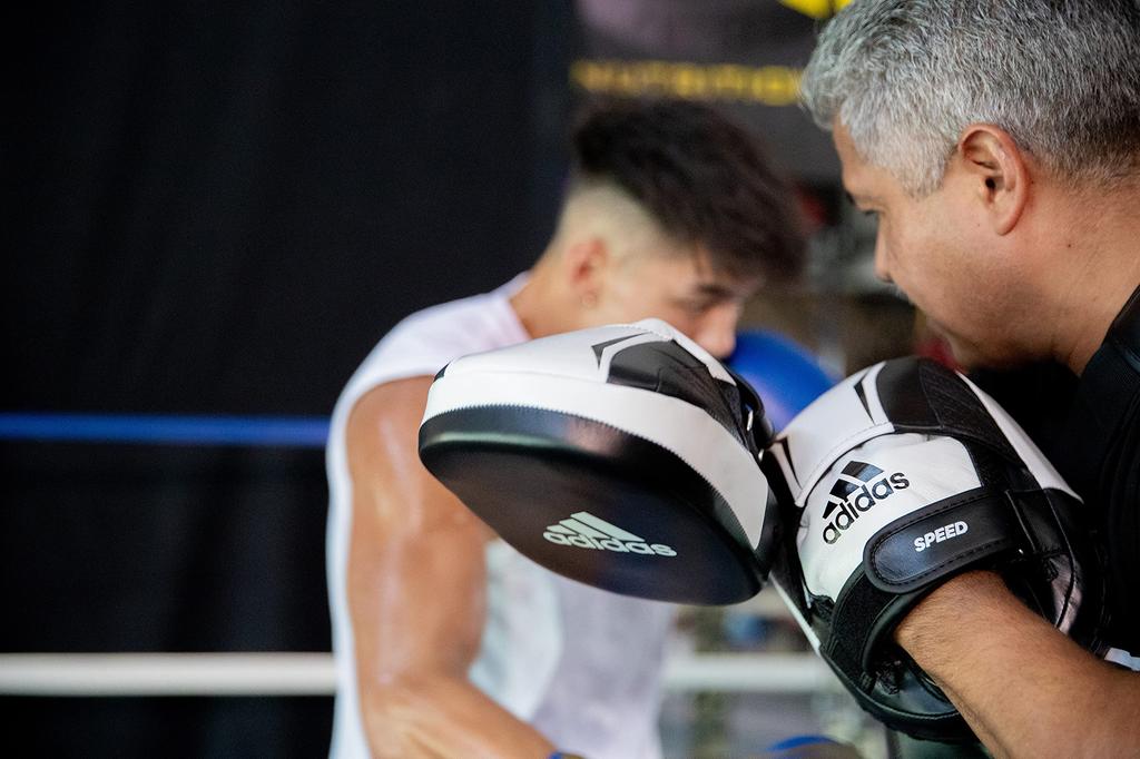 adidas Speed Micro Air Punching Mitts ADISP550FM adidas Boxing Mitts for Kickboxing and Gym Use and (Pair) // (Black Gold)