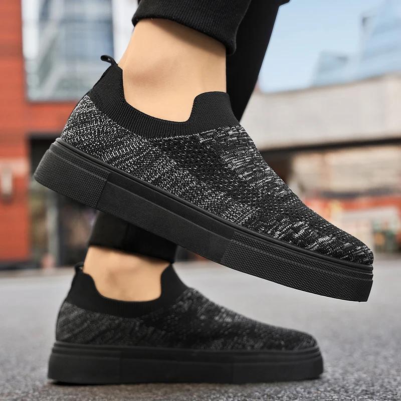 Flat Shoes Men Black Sliding in Sports Shoes Lightweight and Breathable Mesh Casual Shoes Comfortable Outdoor Walking in Summer