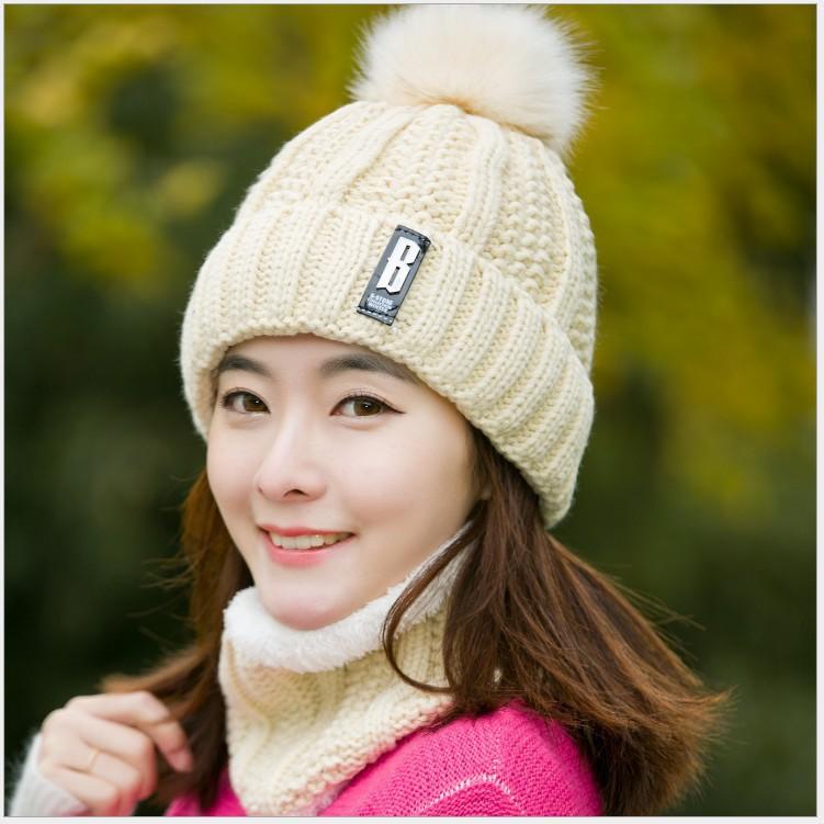 Hat Female Winter, Warm and Thickened, Trendy and Fashionable In Winter, Versatile Outdoor Travel, Wool Scarf and Hat Two-piece Set