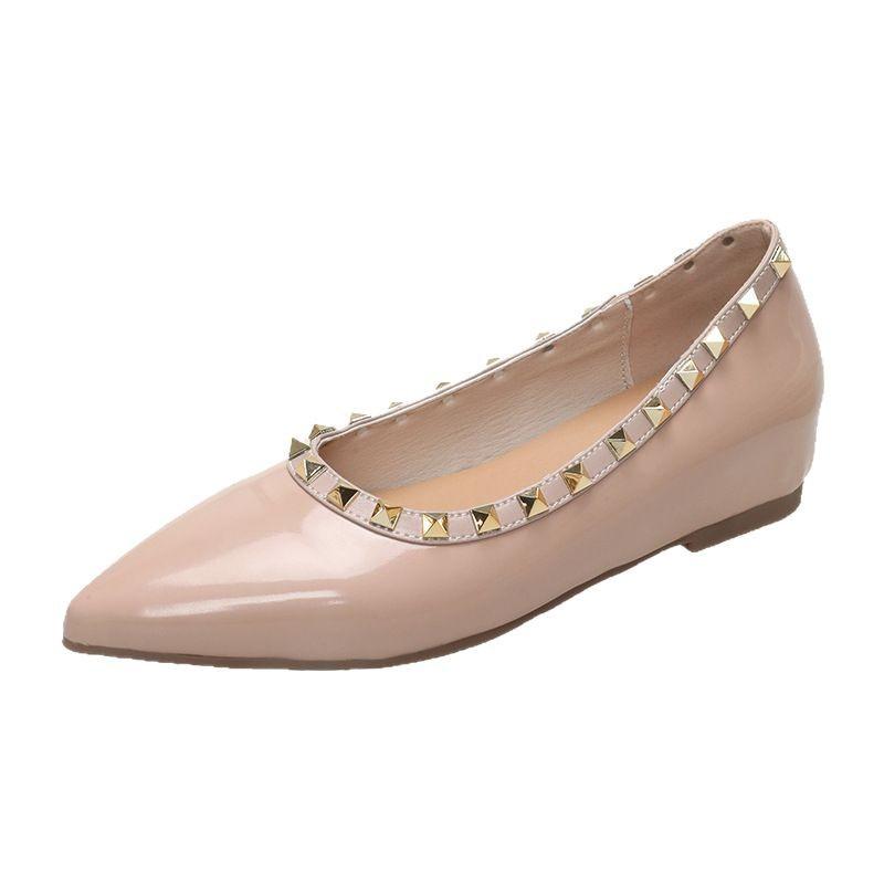 Spitzer Niet Einzelschuhe Innenhöhenerhöhung Flachmund Weiches Lackleder Temperament Passend Innenhöhenerhöhung Einzelschuhe Damen