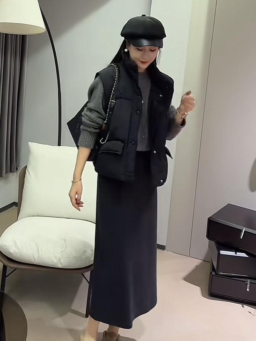 

Женский пуховый жилет свободного кроя с воротником-стойкой на осень/зиму 2024 XL чёрный