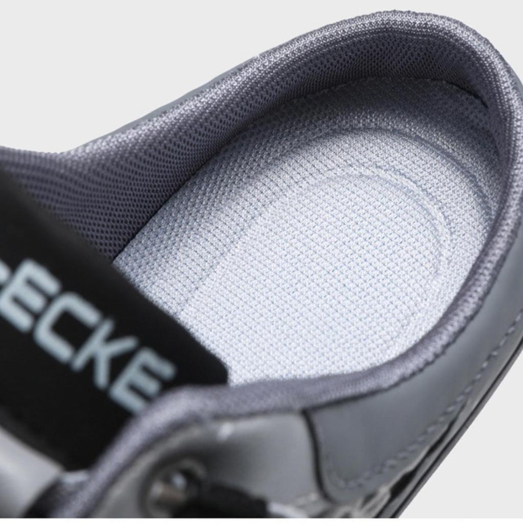 Men's Lightweight Mesh Slip-On Casual Shoes with Breathable Design