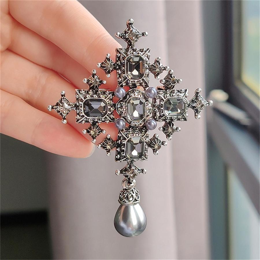 New Baroque cross rhinestone brooch female temperament coat pin corsage shirt collar pin versatile accessories