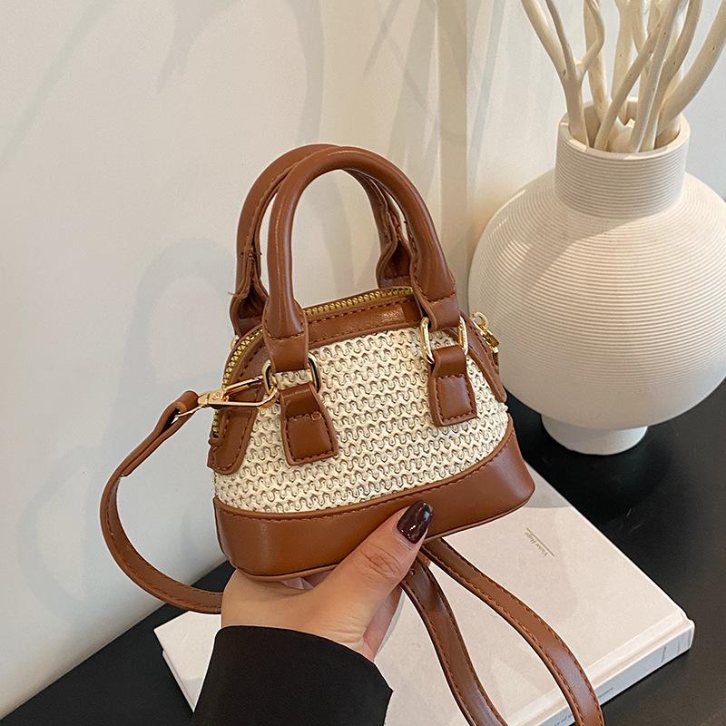 Popular Niche Mini Bag Women's New Casual Shoulder Messenger Bag Lipstick Change Shell Bag