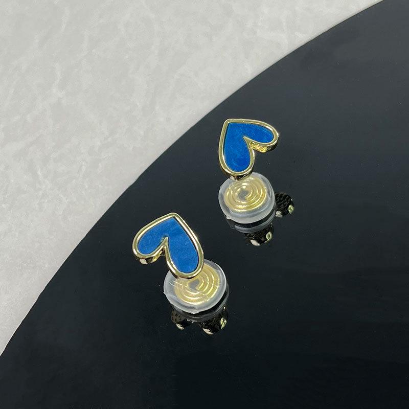Pearl Mosquito Coil Disc Ear Clips: No-Pierce, Elegant French-Style Earrings for Women