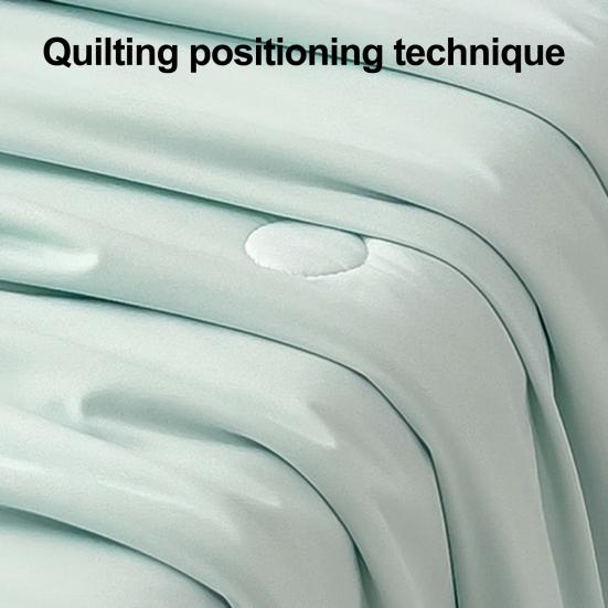 Cooling Summer Quilt Non-Sticky Air Condition Comforter Breathable Cooling Comforter for Night Sweats And Hot Sleepers