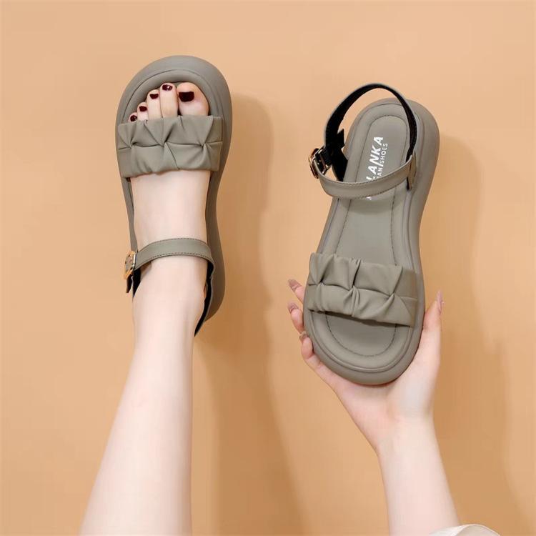 

2025 лето новые сандалии на плоской подошве женская обувь модные универсальные мягкая подошва легкие нескользящие пляжные римские женские туфли 40 хаки