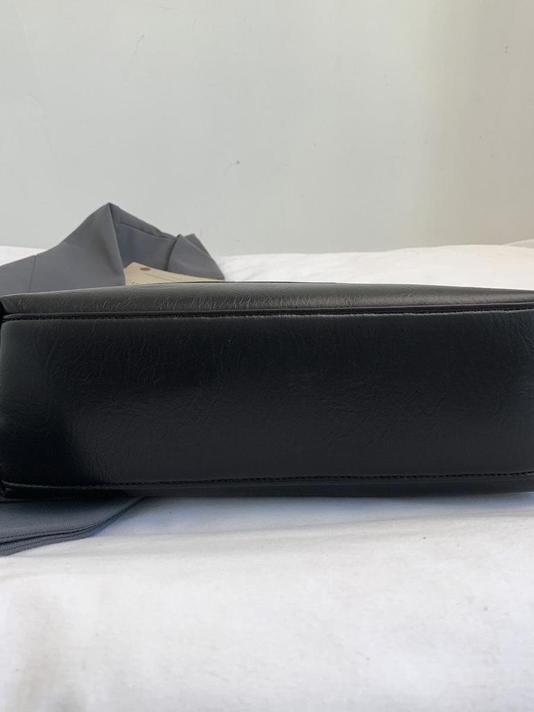 2025 Herbst Damenmode Vielseitige Umhänge- und Handtasche mit großem Fassungsvermögen