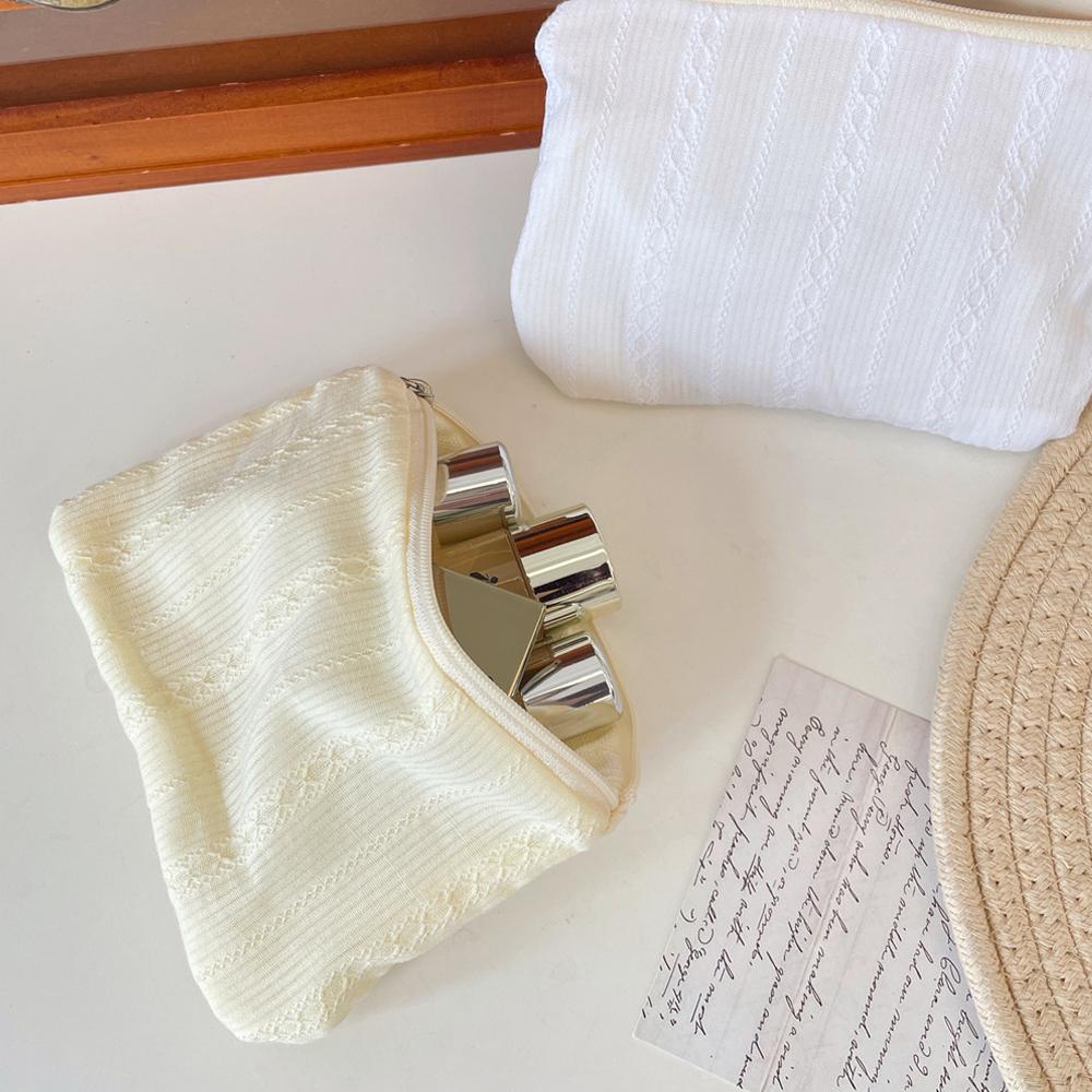 Kawaii Mini Travel Cosmetic Bag Makeup Lipstick Storage Pouch Earphone Data Cable Storage Bag Purse Sanitary Napkins Storage Bag
