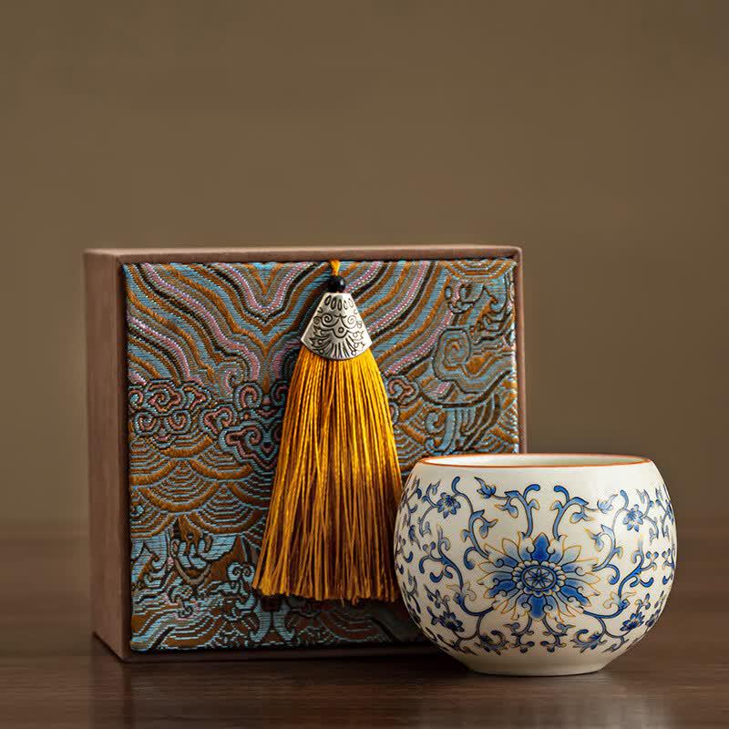 De Ou Xing Guang Chinese Ceramic Scrolling Lotus Teacup