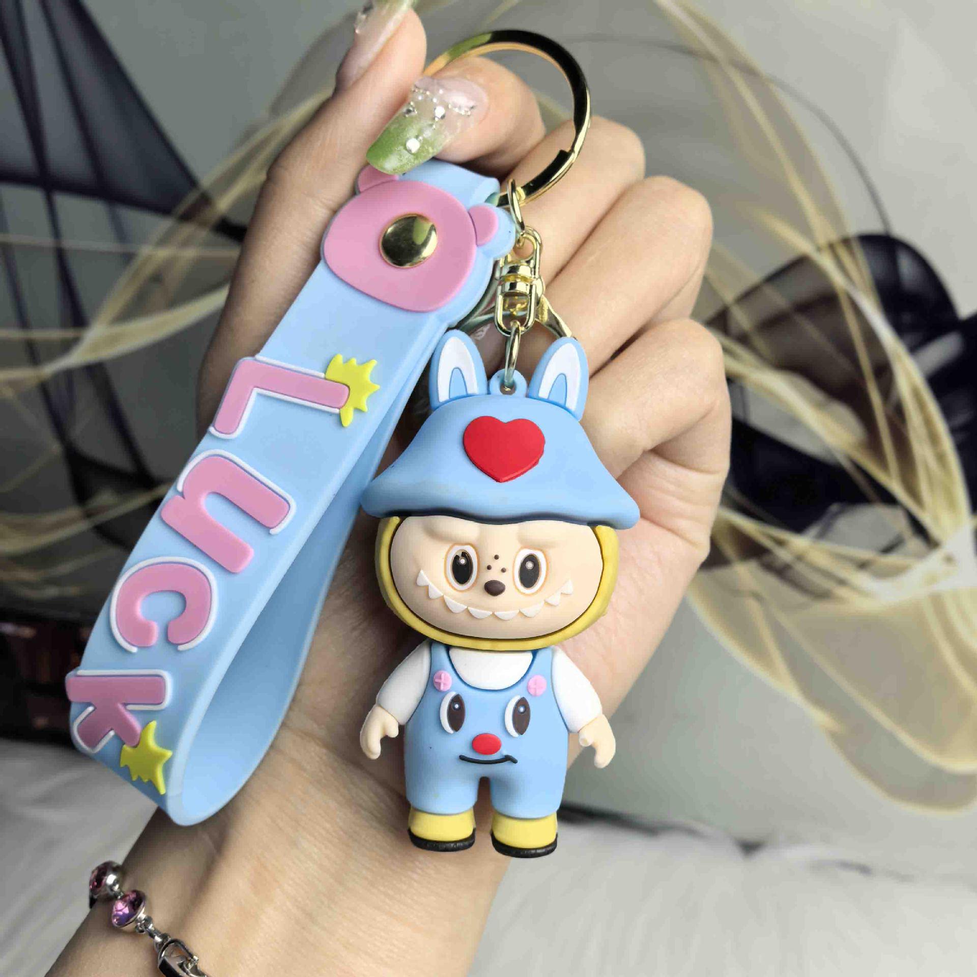 

Брелок-трансформер Lucky LaBuBu: Креативный кулон-кукла и аксессуар для автомобиля