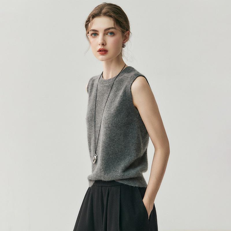 2025 Autumn/Winter Women's Cashmere Knit Vest: Soft, Skin-Friendly, Warm Tank Top for Versatile Layering